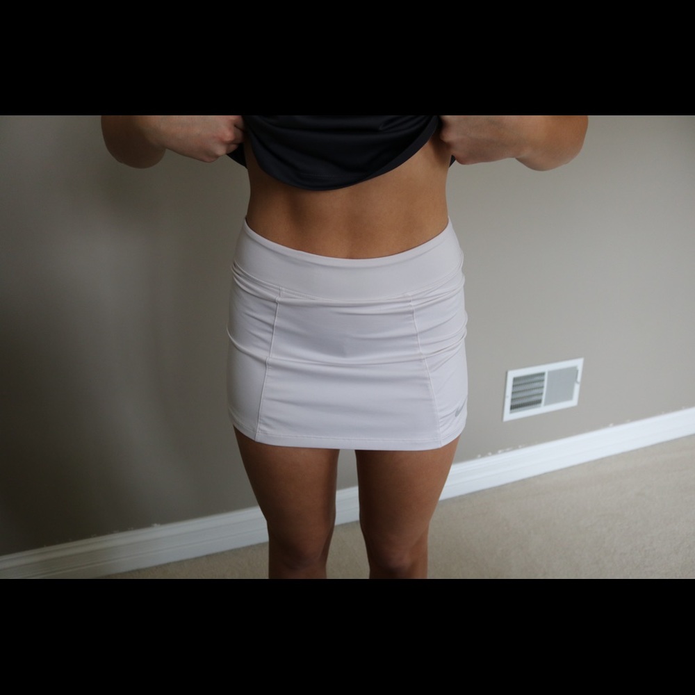 NIKE TENNIS SKIRT
